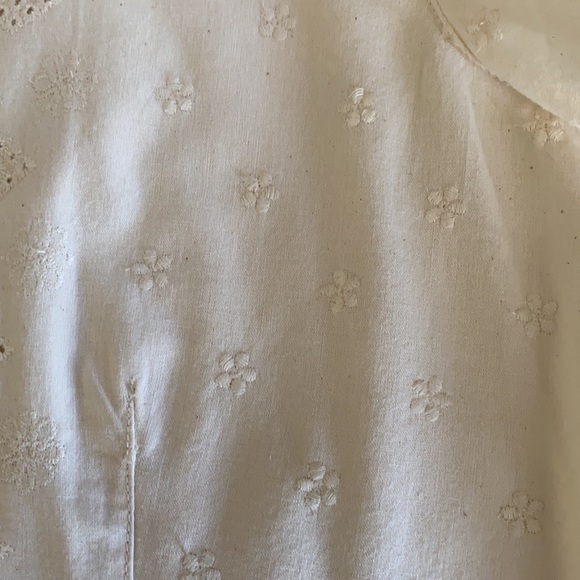 Liz Claiborne Cream Button Summer Short Sleeve Top - Picture 4 of 6